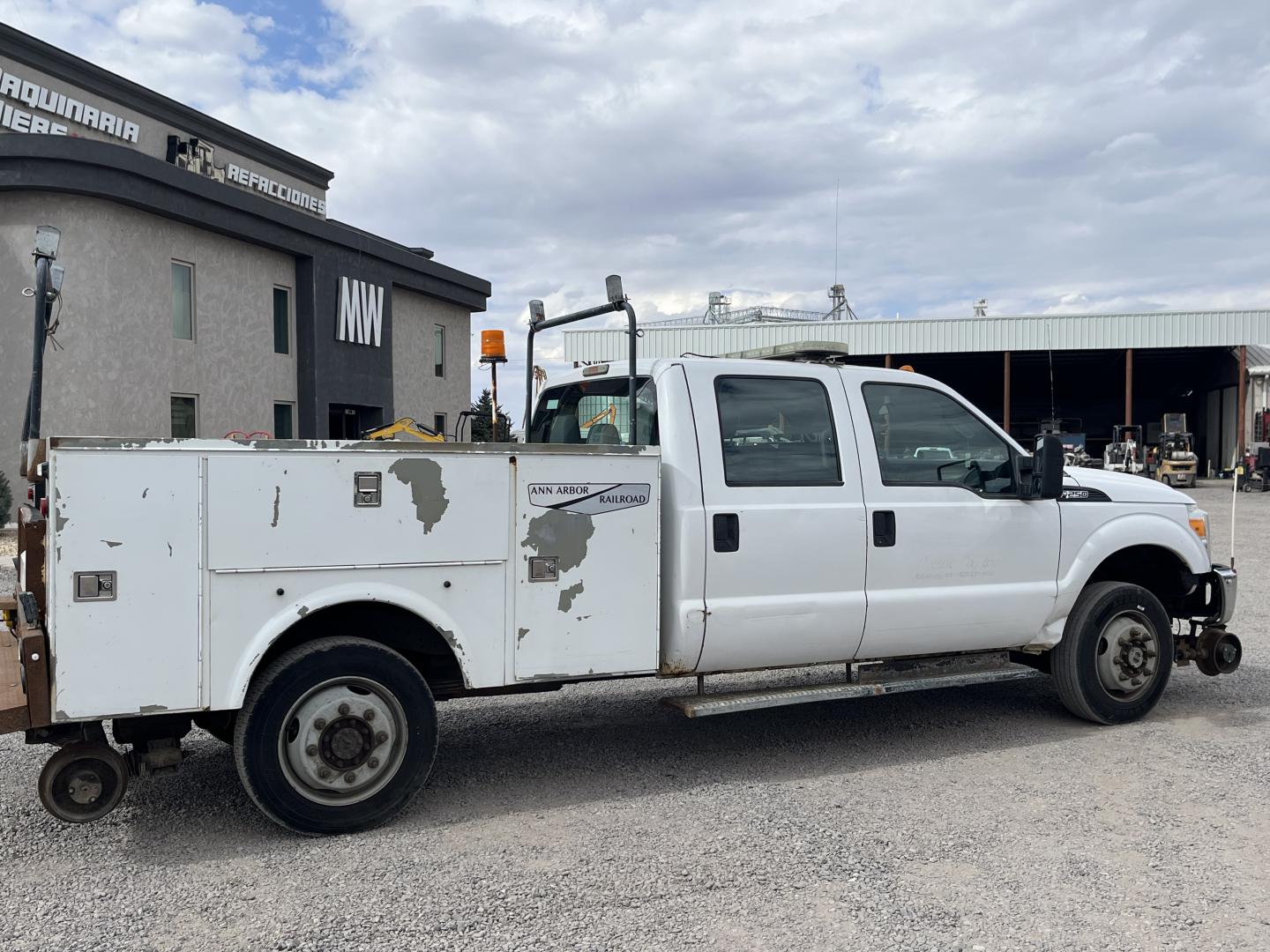 FORD F250 HIGH RAIL CREW CAB UTILITY 4X4 